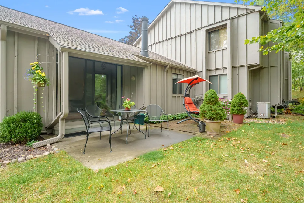 3747 Cedaridge Road Kalamazoo, MI 49008
