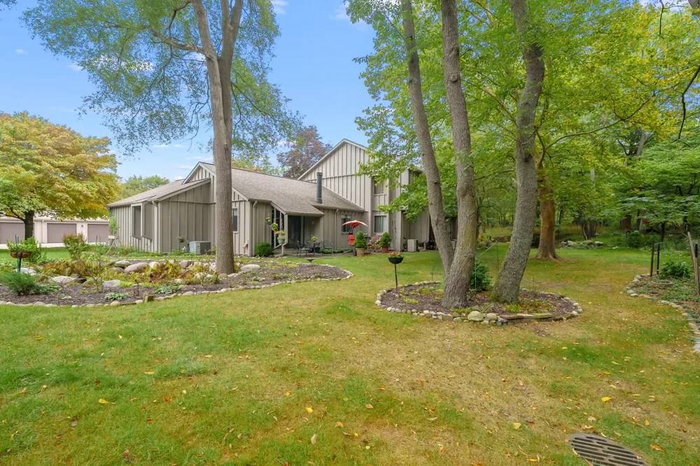 3747 Cedaridge Road Kalamazoo, MI 49008
