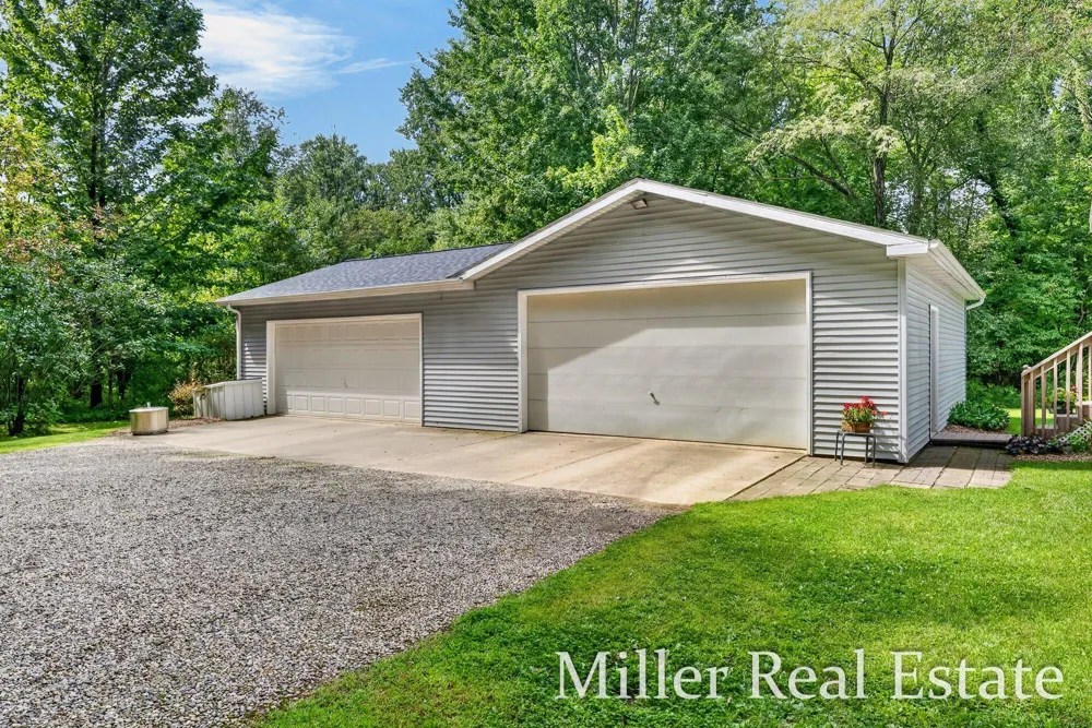 4695 Farrel Road Hastings, MI 49058