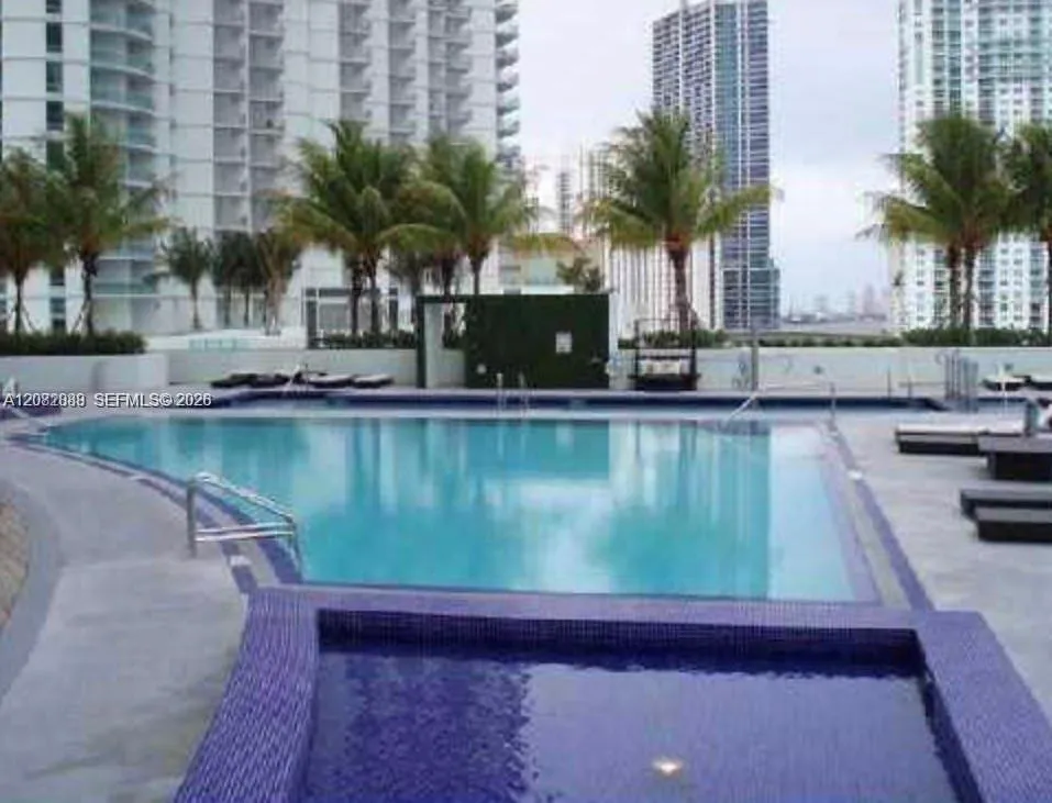 90 SW 3rd St #3408 Miami, FL 33130