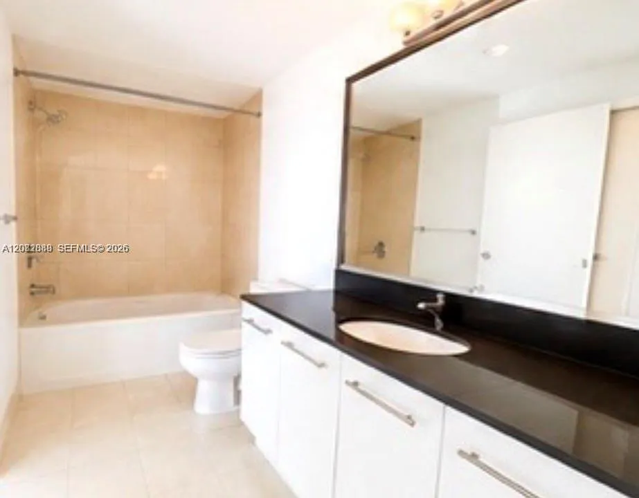 90 SW 3rd St #3408 Miami, FL 33130
