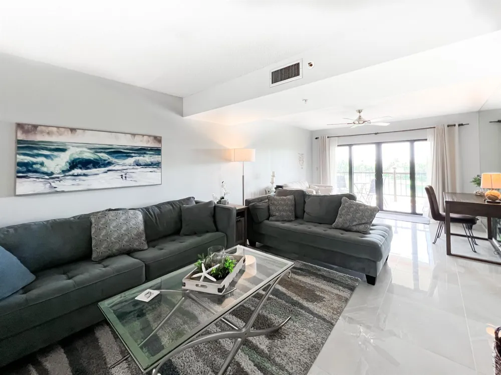 301 Ocean Bluffs Boulevard #202 Jupiter, FL 33477