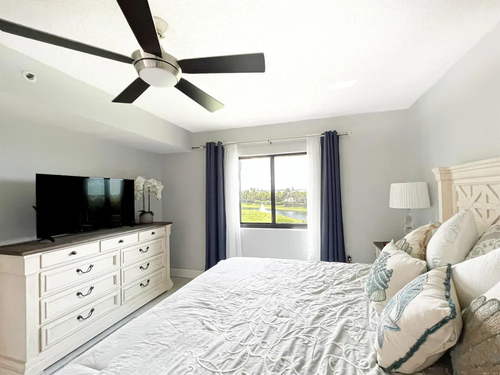 301 Ocean Bluffs Boulevard #202 Jupiter, FL 33477