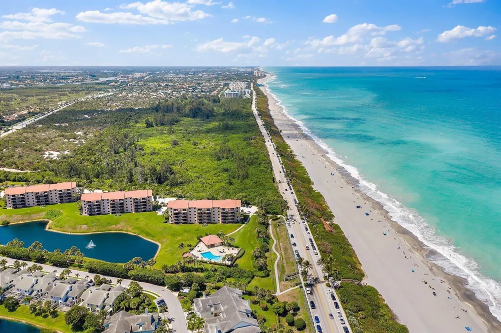 301 Ocean Bluffs Boulevard #202 Jupiter, FL 33477