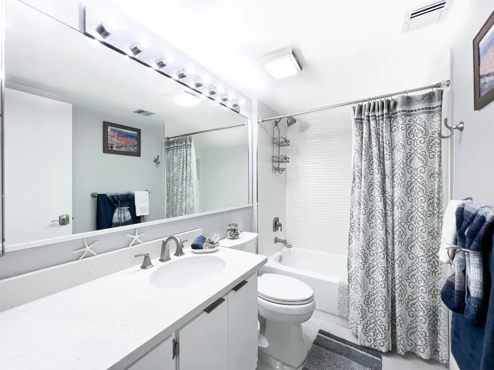 301 Ocean Bluffs Boulevard #202 Jupiter, FL 33477