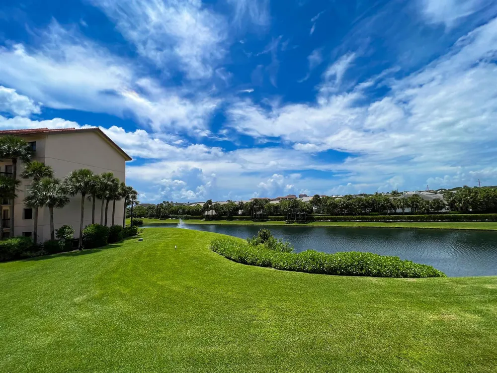 301 Ocean Bluffs Boulevard #202 Jupiter, FL 33477