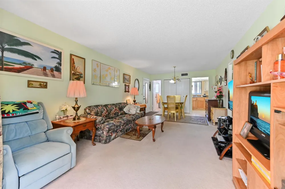 368 Lake Frances Drive #368 West Palm Beach, FL 33411