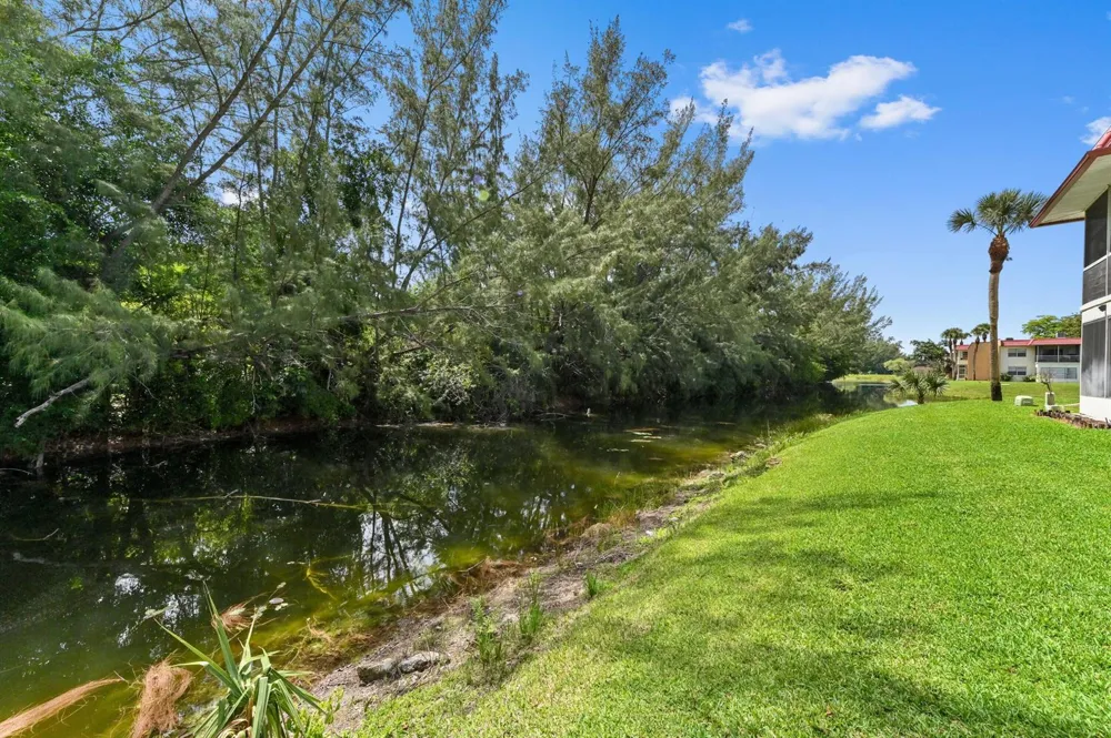 368 Lake Frances Drive #368 West Palm Beach, FL 33411