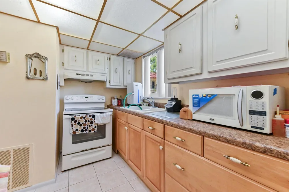 368 Lake Frances Drive #368 West Palm Beach, FL 33411