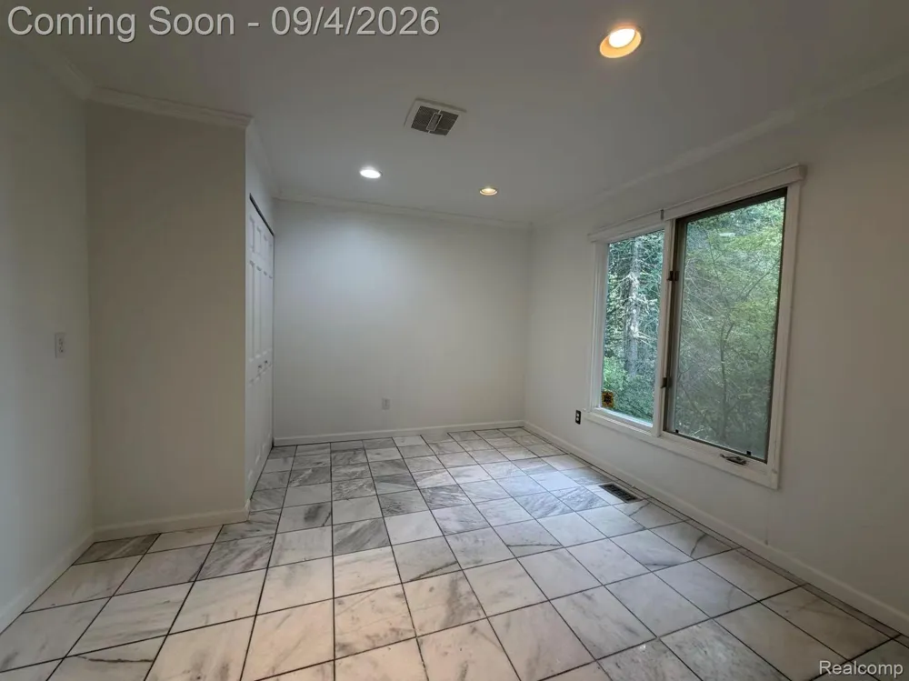 1594 Arbor Creek Drive Rochester Hills City, MI 48306