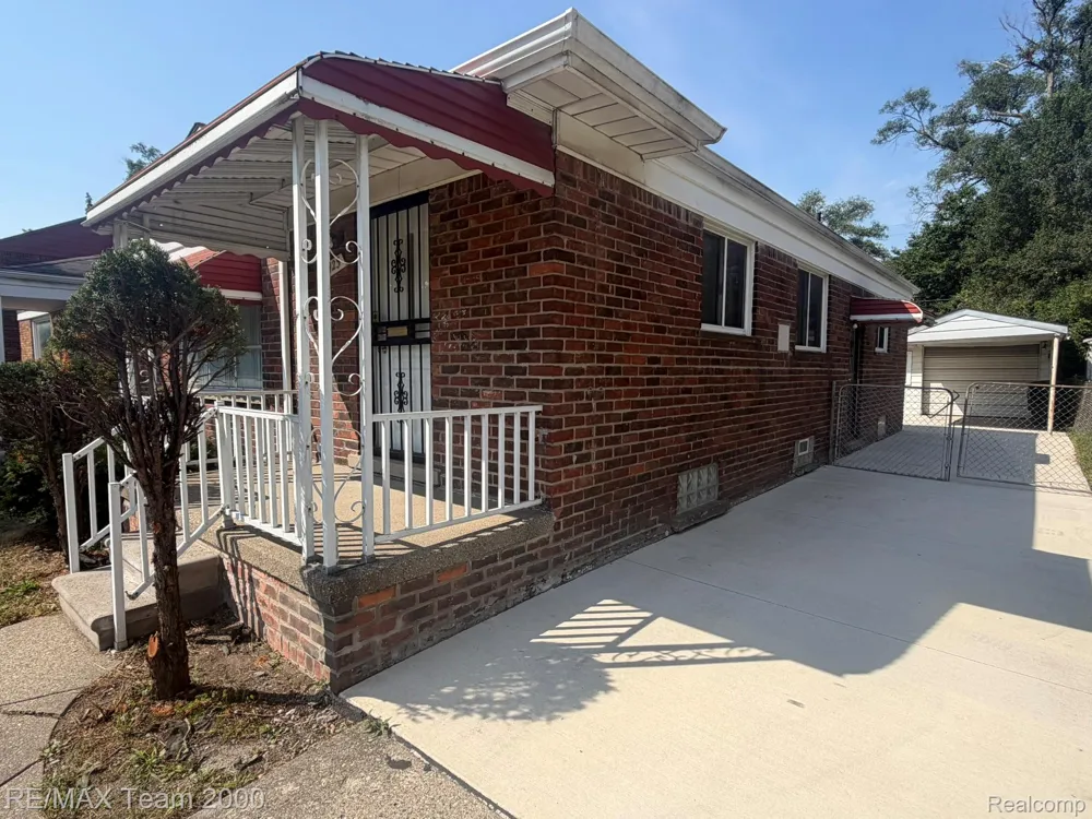 9023 Evergreen Avenue Detroit City, MI 48228