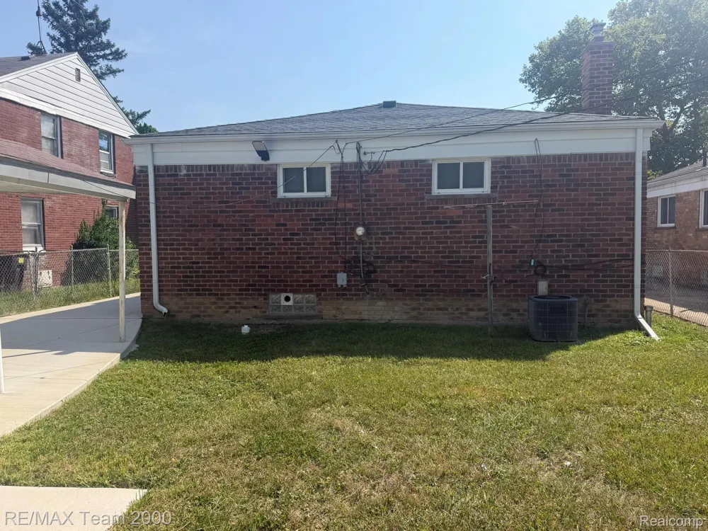 9023 Evergreen Avenue Detroit City, MI 48228