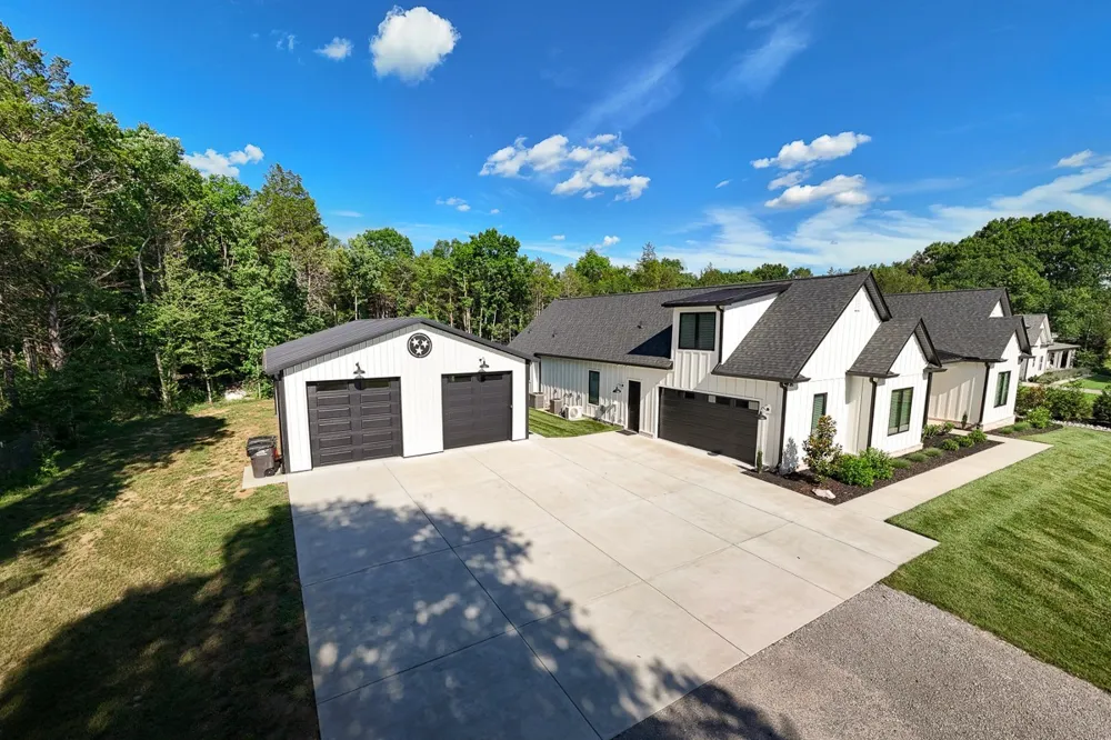 2207 Carpenter Bridge Rd Columbia, TN 38401