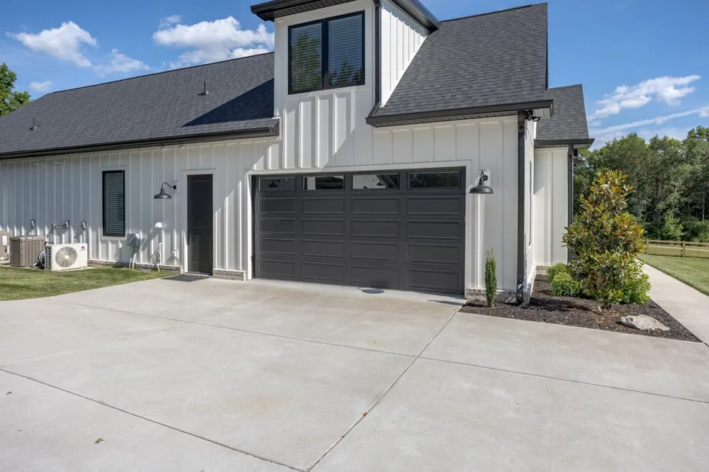 2207 Carpenter Bridge Rd Columbia, TN 38401