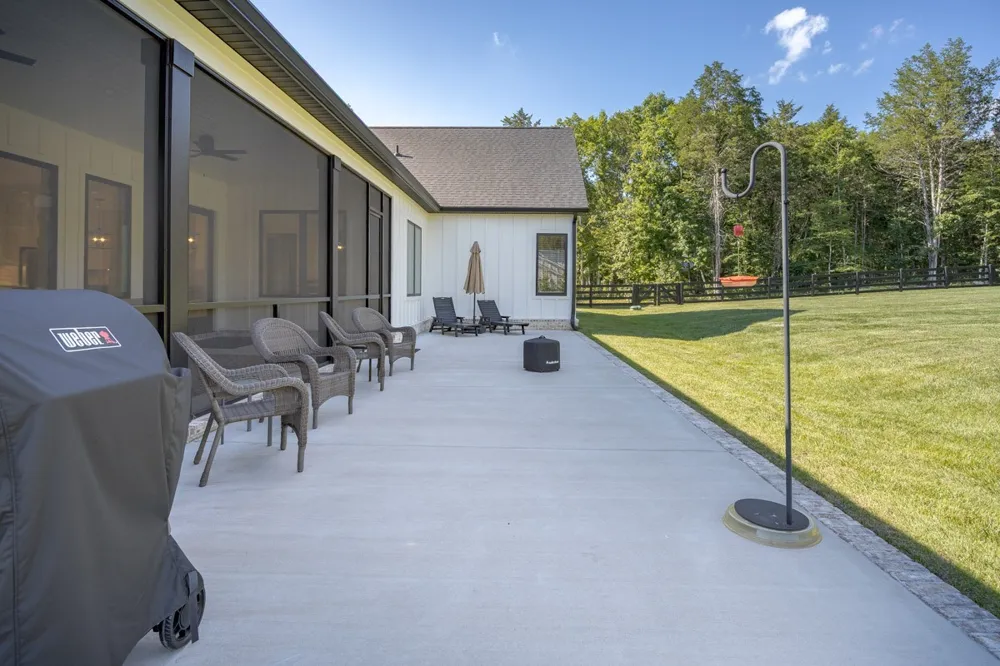 2207 Carpenter Bridge Rd Columbia, TN 38401