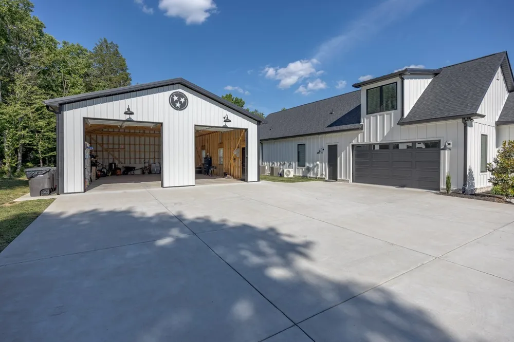 2207 Carpenter Bridge Rd Columbia, TN 38401
