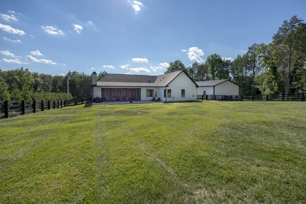 2207 Carpenter Bridge Rd Columbia, TN 38401