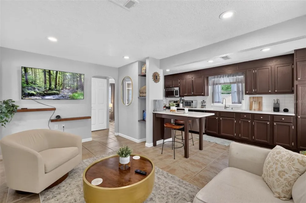 731 W PRINCETON STREET Orlando, FL 32804