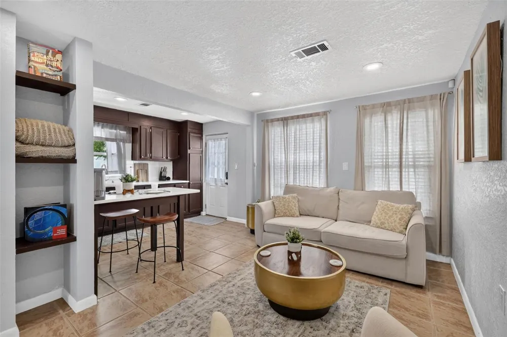 731 W PRINCETON STREET Orlando, FL 32804