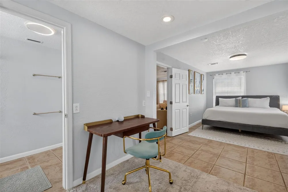 731 W PRINCETON STREET Orlando, FL 32804