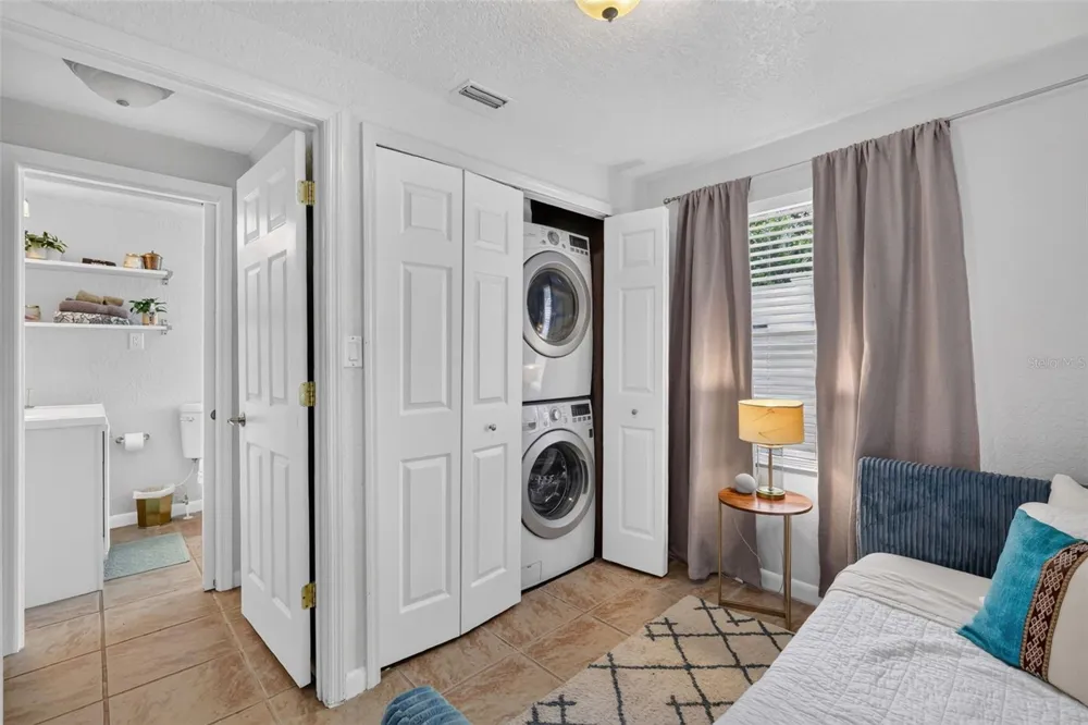 731 W PRINCETON STREET Orlando, FL 32804