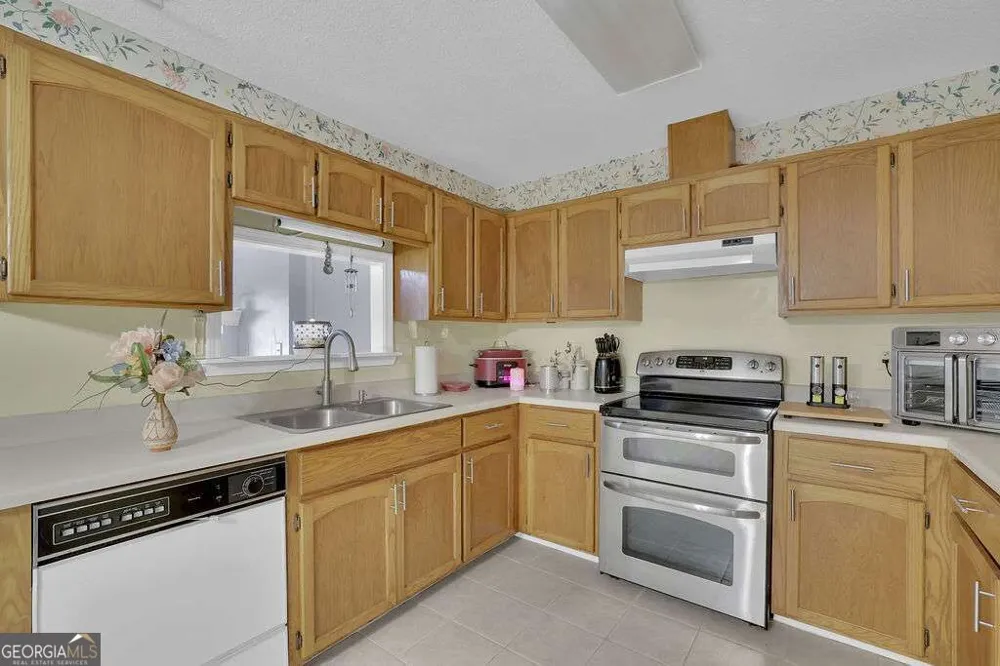 1238 Shannon WAY SW Marietta, GA 30008
