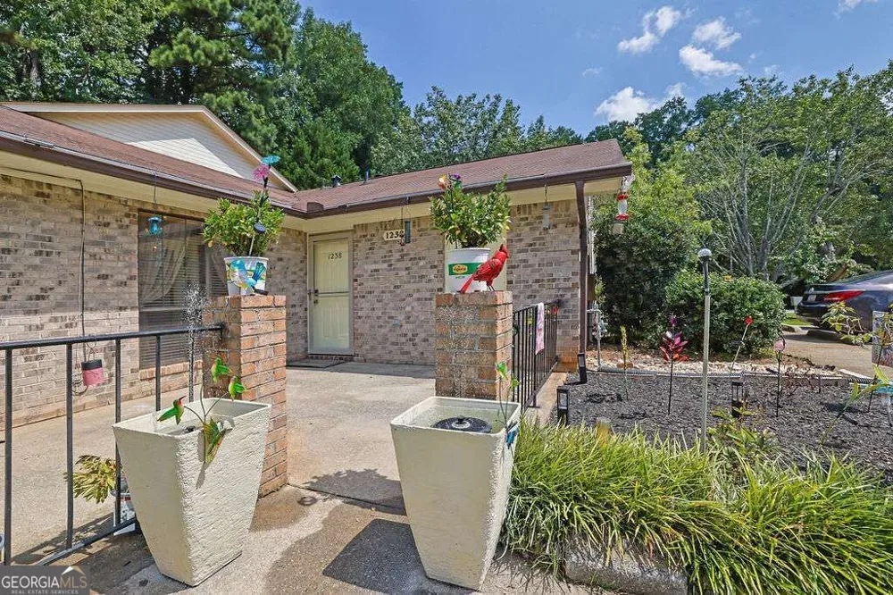 1238 Shannon WAY SW Marietta, GA 30008