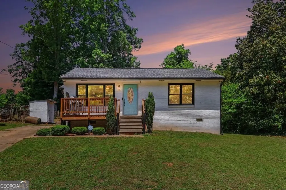 1120 Delores Forest Park, GA 30297