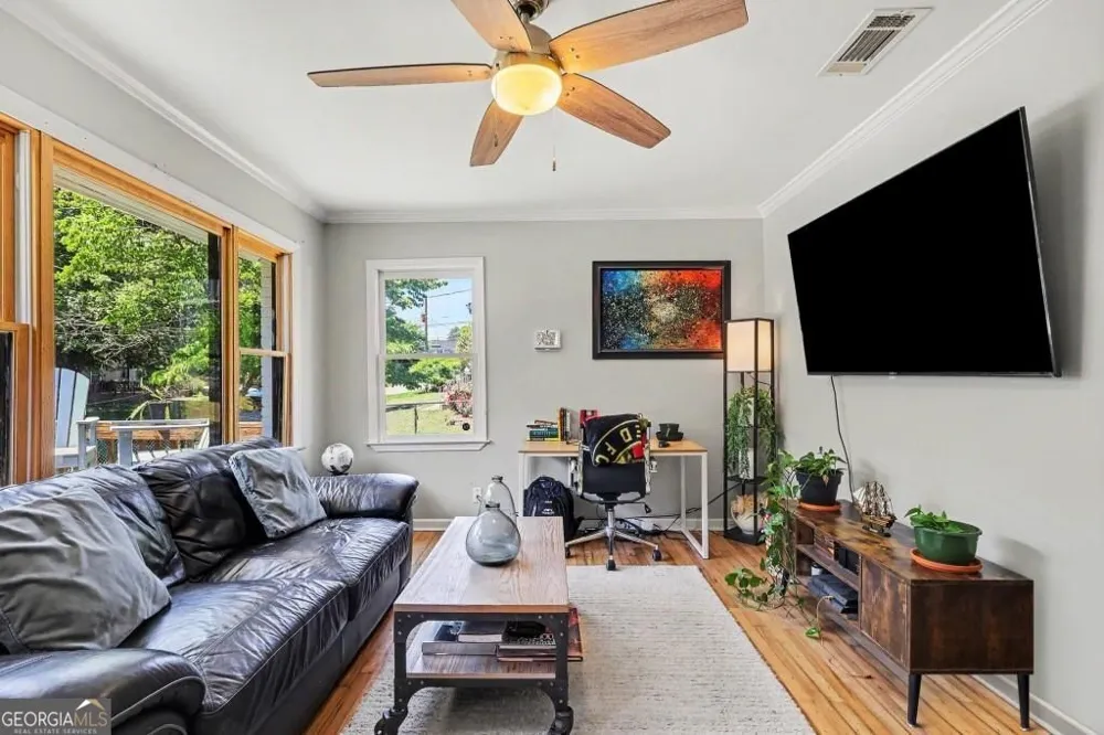 1120 Delores Forest Park, GA 30297