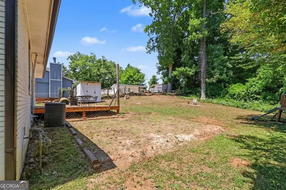 1120 Delores Forest Park, GA 30297