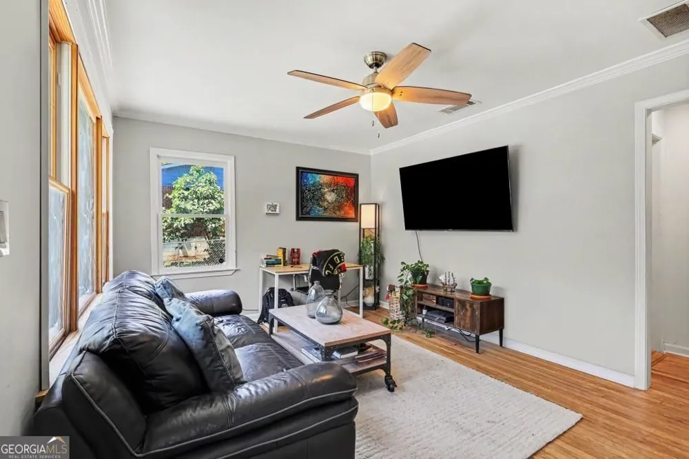1120 Delores Forest Park, GA 30297