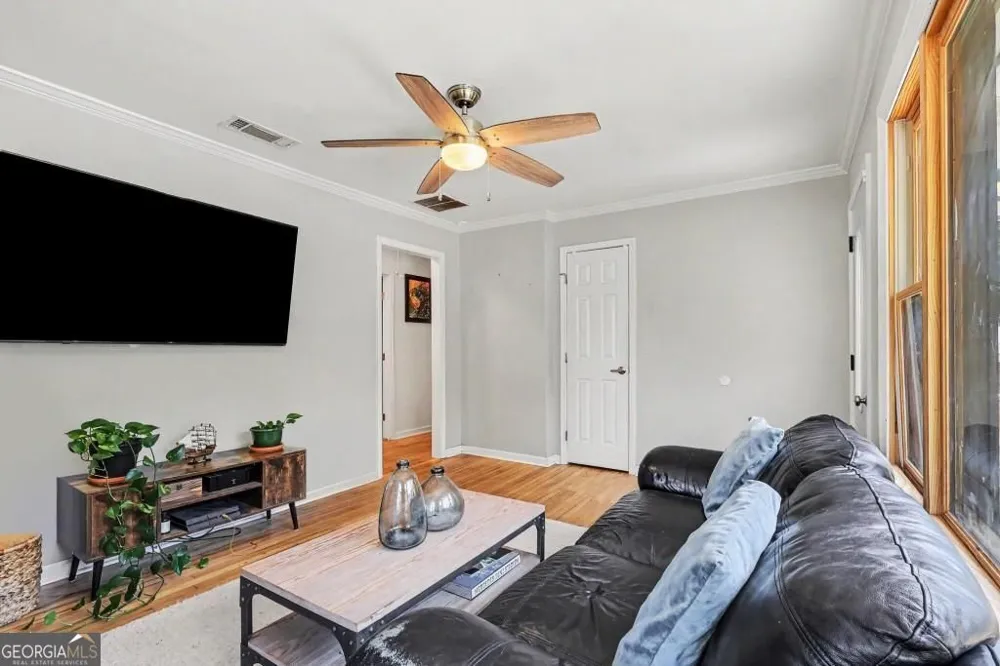 1120 Delores Forest Park, GA 30297