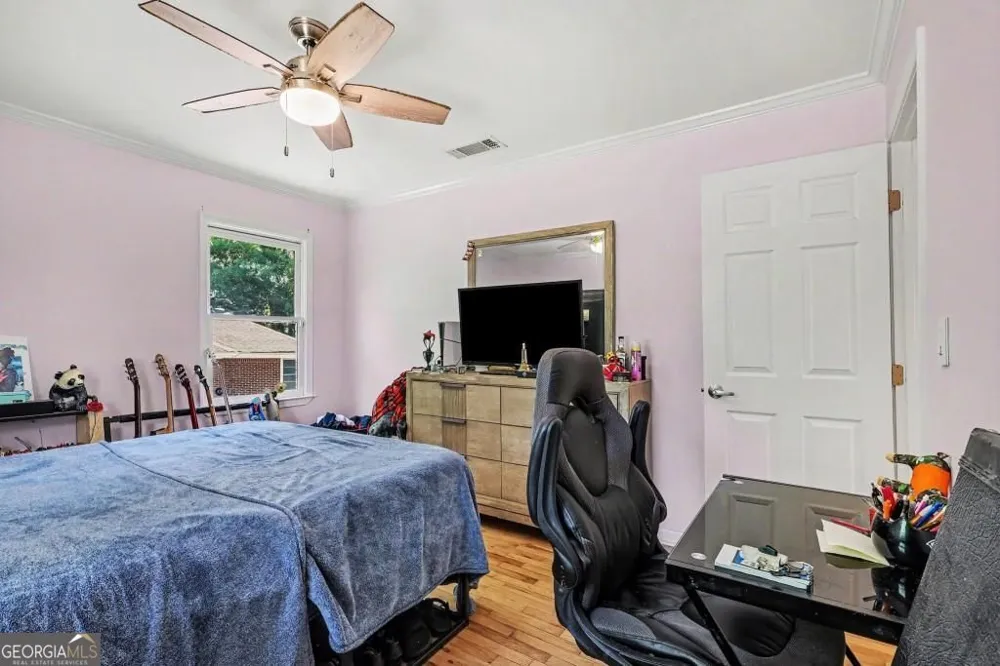 1120 Delores Forest Park, GA 30297