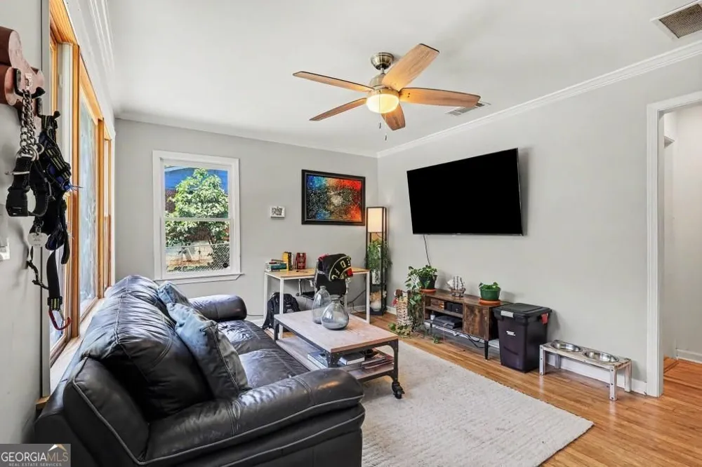 1120 Delores Forest Park, GA 30297