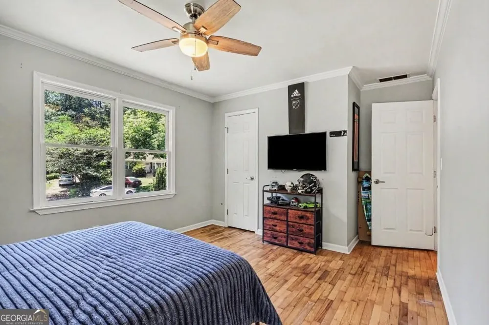1120 Delores Forest Park, GA 30297