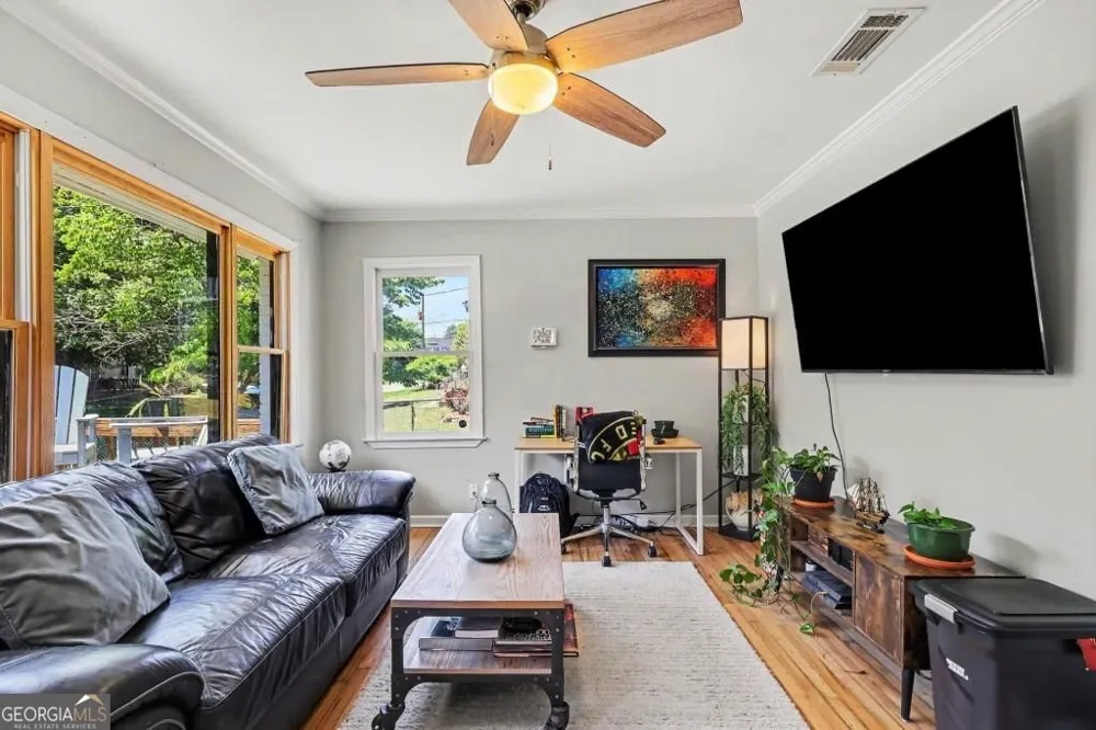 1120 Delores Forest Park, GA 30297