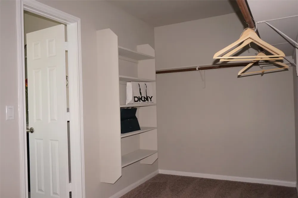 399 LANGELY Kyle, TX 78640