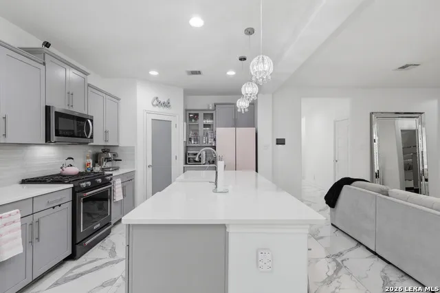 1822 Virgil Path San Antonio, TX 78245