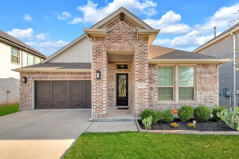 5221 Beautyberry Drive Fort Worth, TX 76036