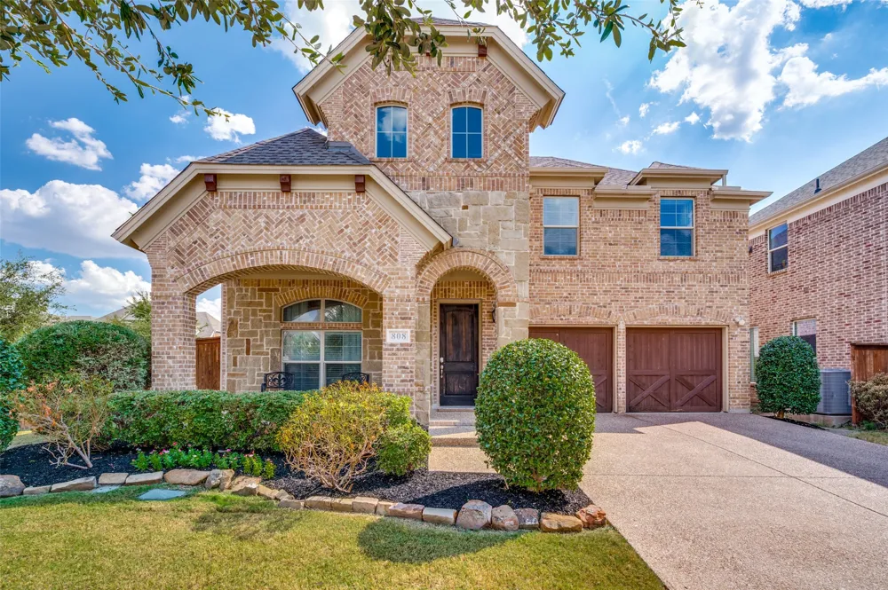 808 Nathanael Greene Court Aubrey, TX 76227