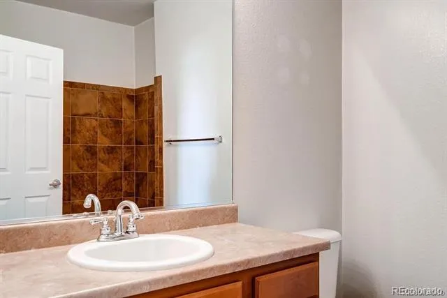 15460 Canyon Gulch Lane #207 Englewood, CO 80112