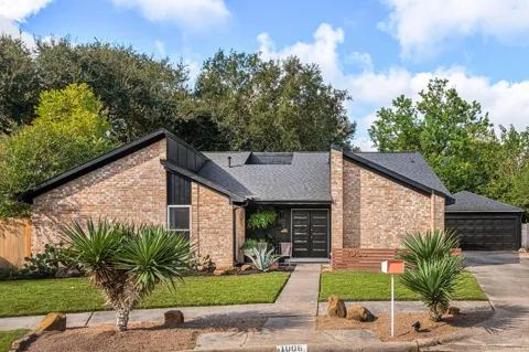 1006 Indian Ridge Court