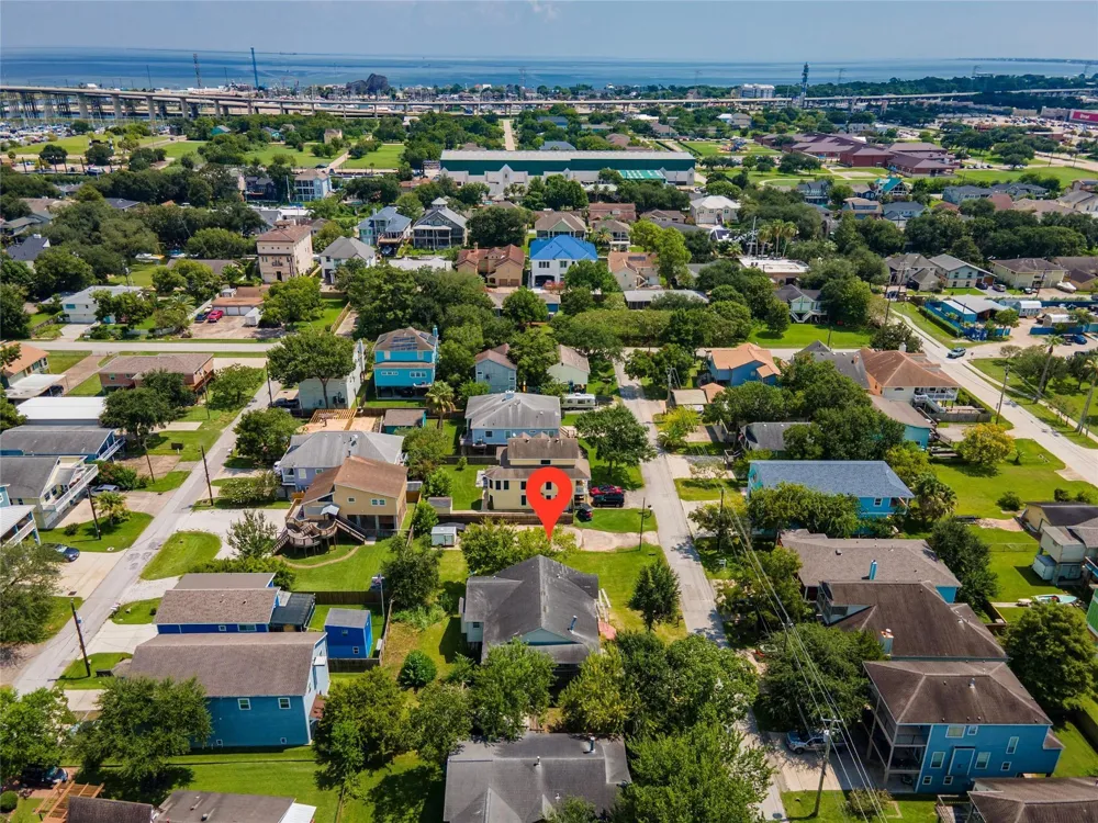 822 Cedar Road Clear Lake Shores, TX 77565