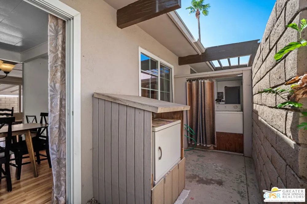 1790 Via Miraleste Palm Springs, CA 92262