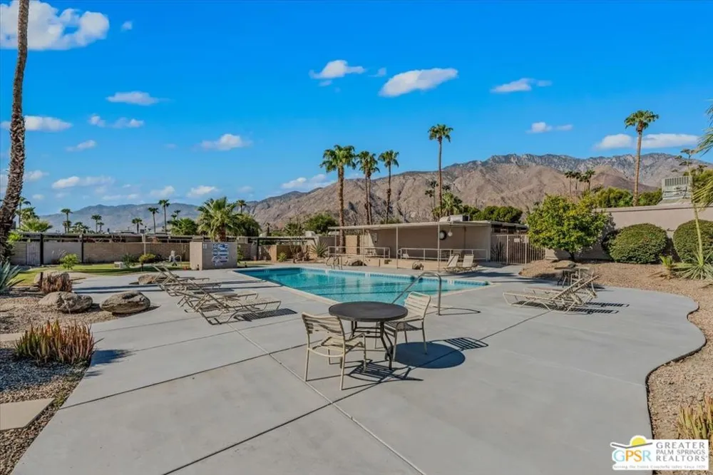 1790 Via Miraleste Palm Springs, CA 92262