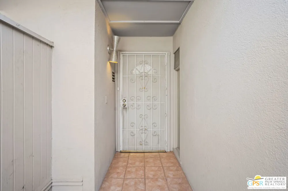 1790 Via Miraleste Palm Springs, CA 92262