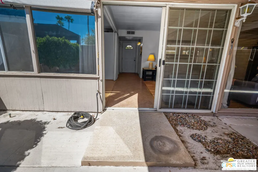 1790 Via Miraleste Palm Springs, CA 92262