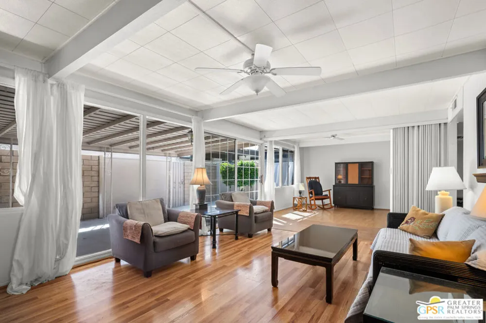 1790 Via Miraleste Palm Springs, CA 92262