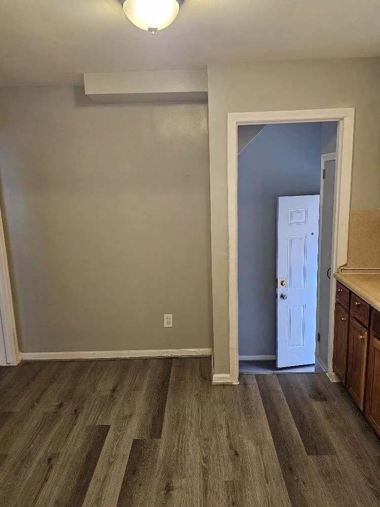 16562 Appoline Detroit, MI 48235