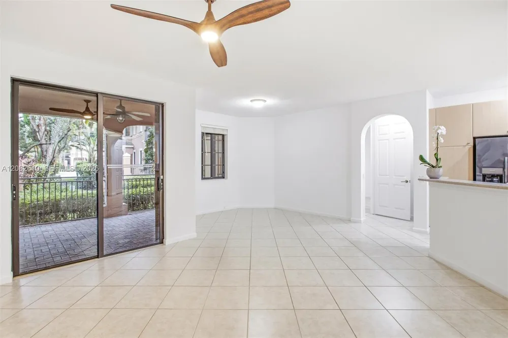 2890 Kinsington Cir #22-1 Weston, FL 33332